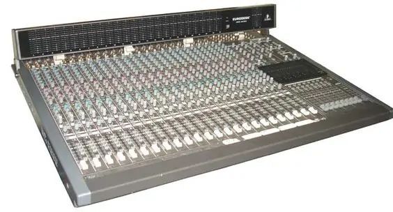 5301783 Mixer Eurodesk MX 8000 e Casse